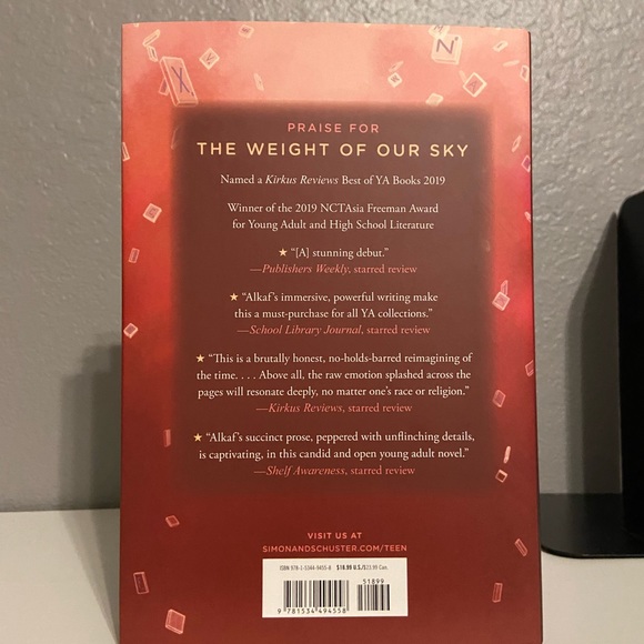 Queen of the tiles hardcover book - Picture 3 of 6